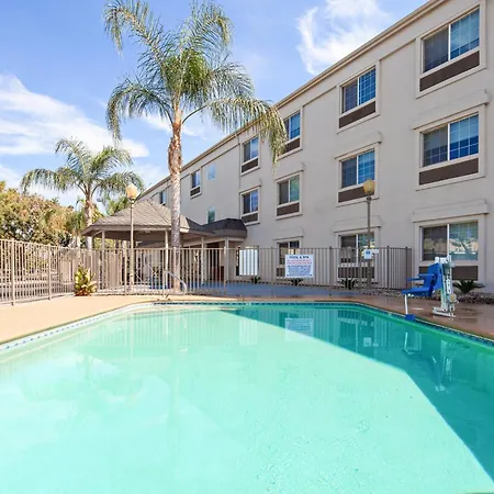 Holiday Inn Express & Suites - Tulare By Ihg-3