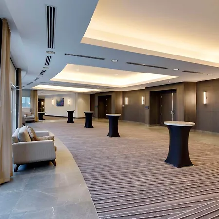 Hilton Vancouver Metrotown-2