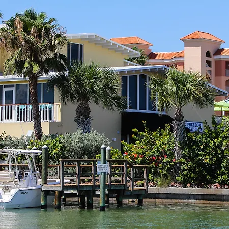 Treasure Island Hotel And Marina-3