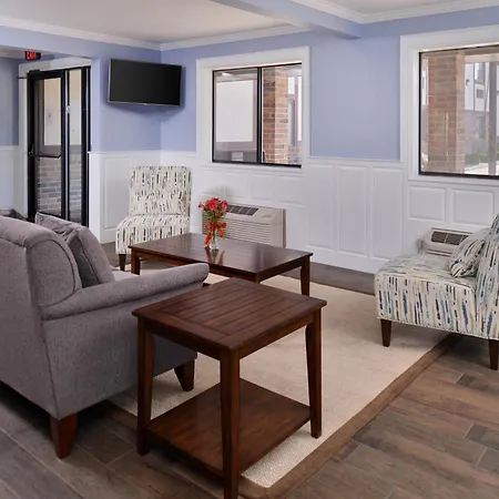 Americas Best Value Inn & Suites-Birch Run-2