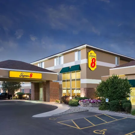Super 8 By Wyndham Madison South-3