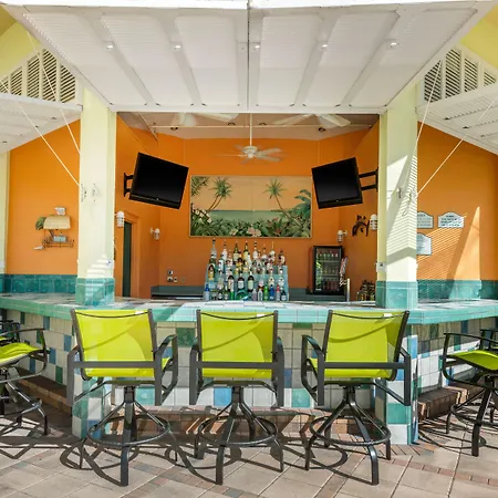 Comfort Suites Maingate East-2