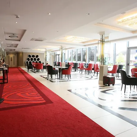 Hillgrove Hotel, Leisure & Spa-3