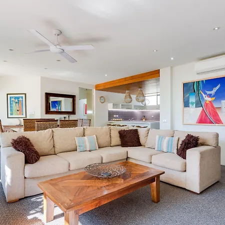 Nautilus Beachfront Villas & Spa-2