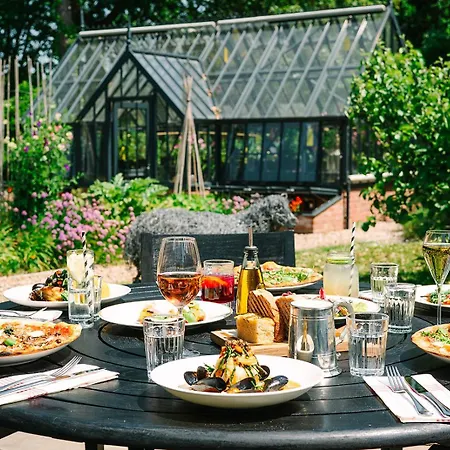 Chewton Glen Hotel - An Iconic Luxury Hotel-2