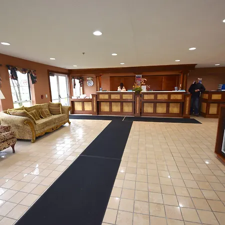 Crown Choice Inn & Suites Lakeview And Waterpark-3