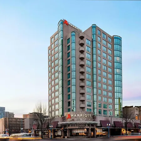 Vancouver Airport Marriott Hotel-2