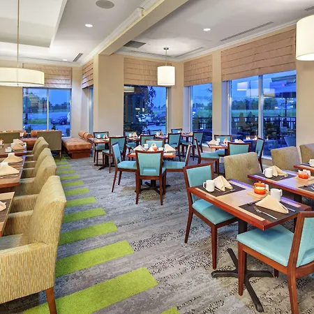 Hilton Garden Inn Toronto-Oakville-2