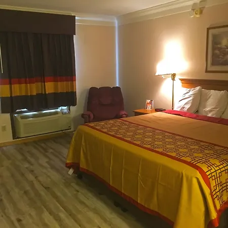 Americas Best Value Inn & Suites Thief River Falls-2