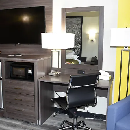Super 8 By Wyndham Burnham/Lewistown-2
