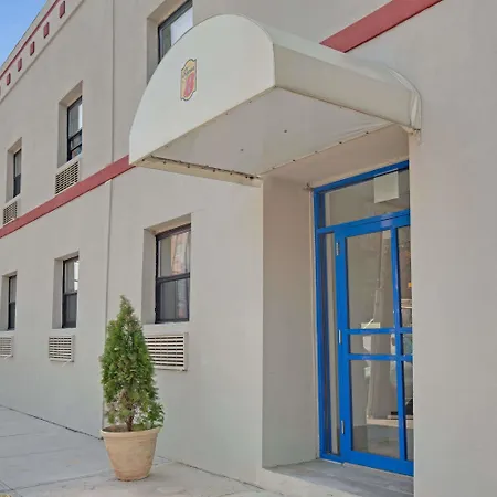 Super 8 By Wyndham Long Island City Lga Hotel-2