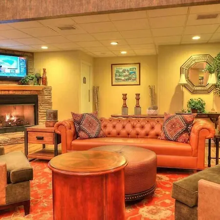 Edgewater Hotel And Conference Center-3