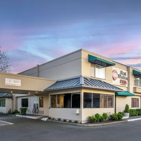 Best Western Plus Edmonds Harbor Inn-3