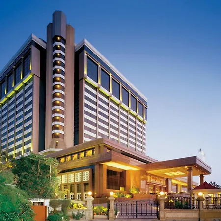 Taj Lands End-2