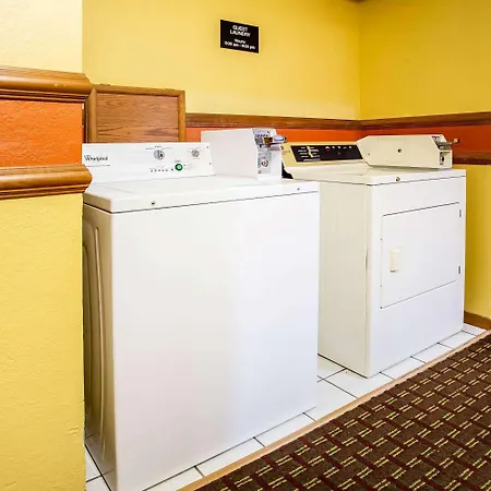 Super 8 By Wyndham Crawfordsville-3