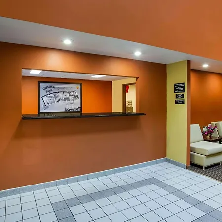 Super 8 By Wyndham Crawfordsville-2