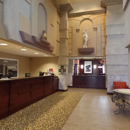 Hampton Inn Bowling Green-2