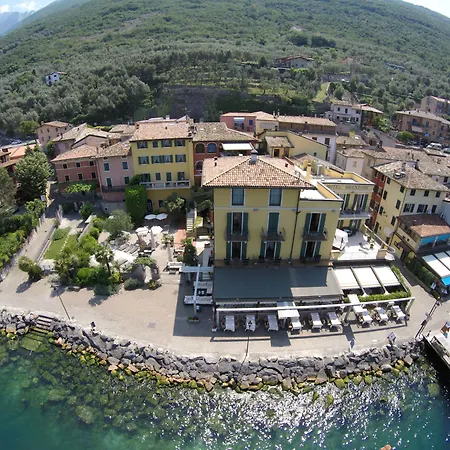 Lake Front Hotel Brenzone-3