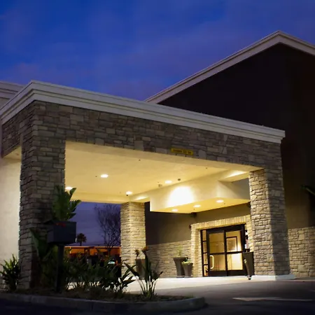 Best Western Plus Arrowhead Hotel-3