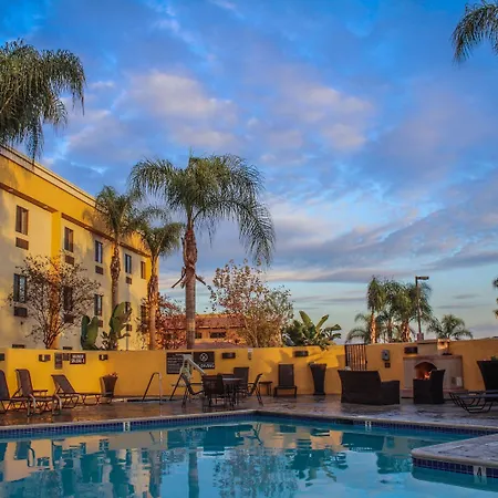Best Western Plus Arrowhead Hotel-2