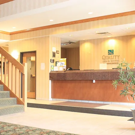 Quality Inn & Suites Lodi I-90-2