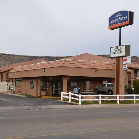 Howard Johnson By Wyndham St. George Hotel & Suites-3