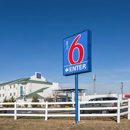 Motel 6 Dale, Indiana Near Holiday World And Splashing Safari#Central Time #I64 Highway-2