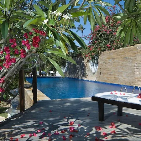 My Blue Hotel-2