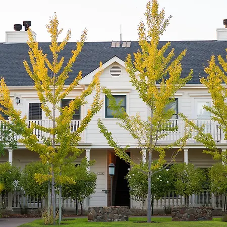 Macarthur Place Inn & Spa-2