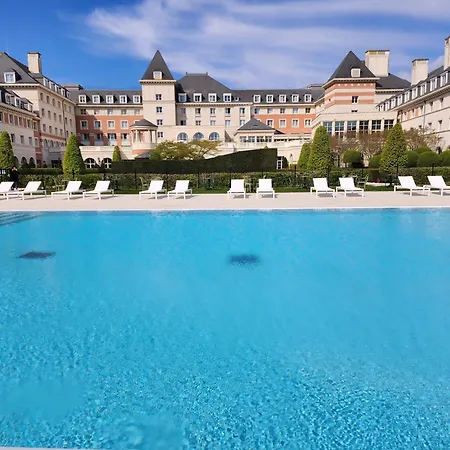 Dream Castle Hotel Marne La Vallee-3