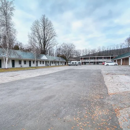 Colonial Motel And Spa-2