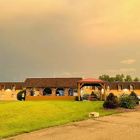 Hometown Inn And Suites-2