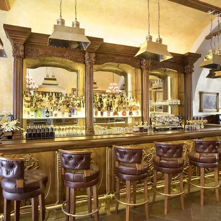 Iron Gate Hotel & Suites Prague By Bhg-3