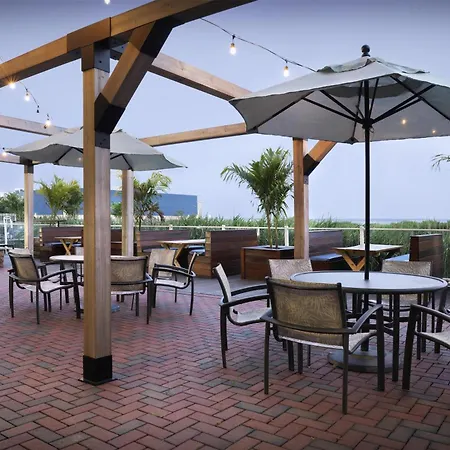 Hampton Inn & Suites Ocean City Bayfront-Convention Center-3