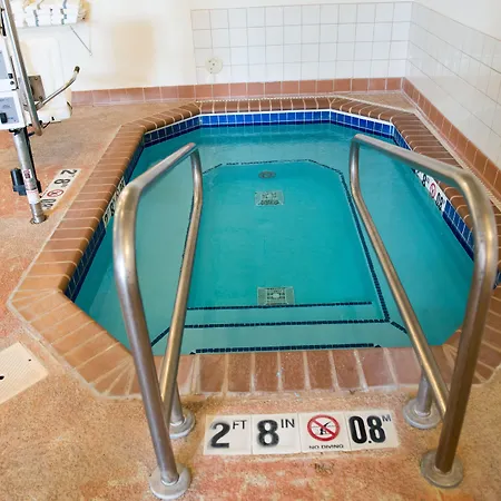 Holiday Inn Express Hotel & Suites Chanhassen By Ihg-2