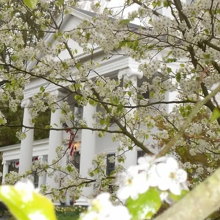 House Of 1833 Bed And Breakfast-3