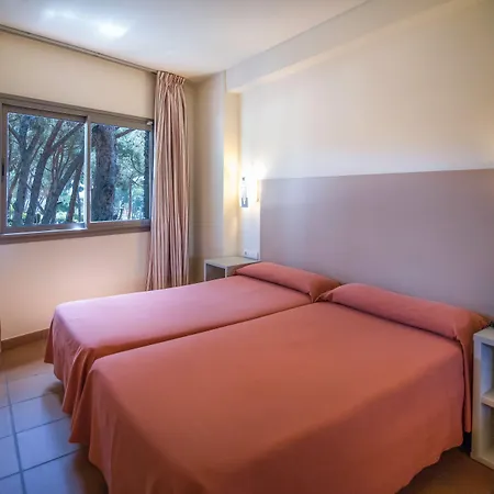 Aparthotel Ciutat De Palol-3