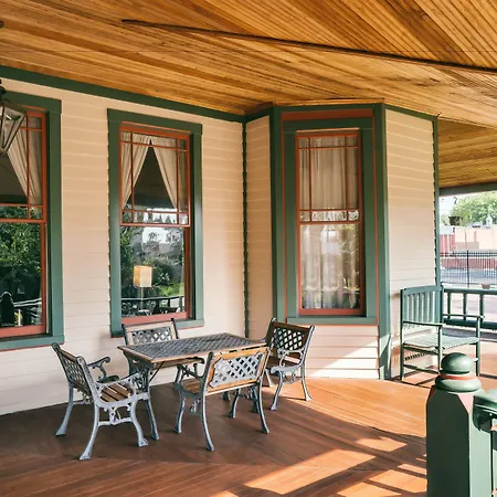 Hummingbird Inn-2