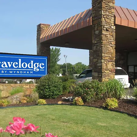 Travelodge By Wyndham Coffeyville-3