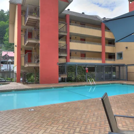 Gatlinburg River Inn-3