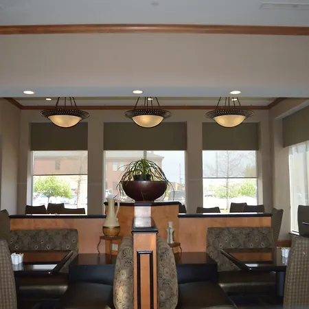 Hilton Garden Inn Tulsa South-3