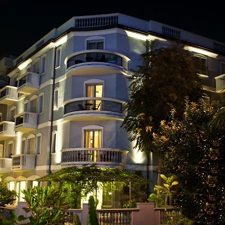 Sovrana Beach Hotel - Pet Friendly - Breakfast Until 12 - Parking-2