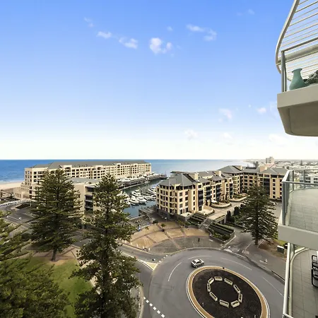 Oaks Glenelg Liberty Suites-2