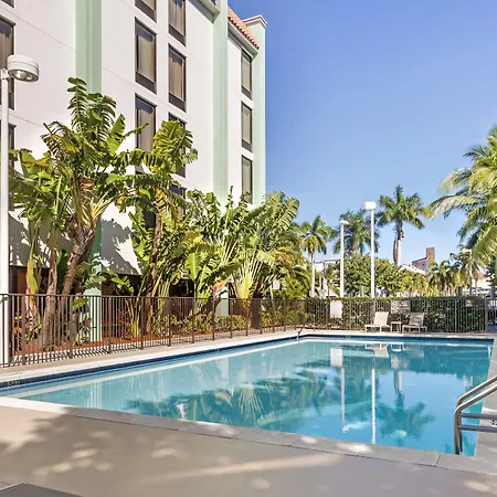 Best Western Plus Kendall Hotel & Suites-3