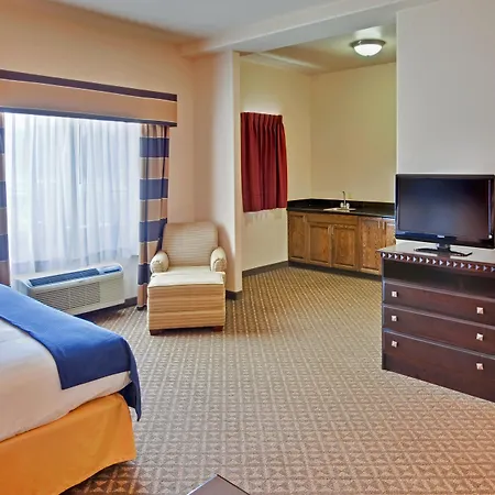 Holiday Inn Express Delano Highway 99 By Ihg-2