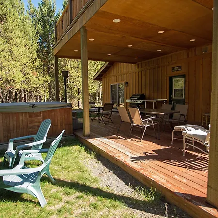 Diamondstone Guest Lodges-3