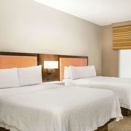 Hampton Inn Athens-2