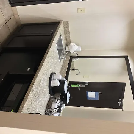 Hampton Inn & Suites Las Vegas South-3