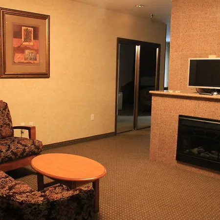 Rushmore Express & Suites-3