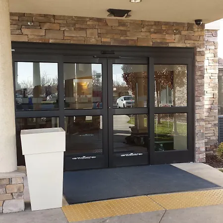 Holiday Inn Express Airport East By Ihg-2
